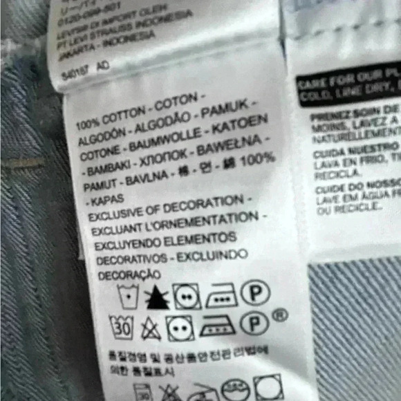 Levi Strauss & Co Light Wash Denim Jacket - Picture 5 of 5